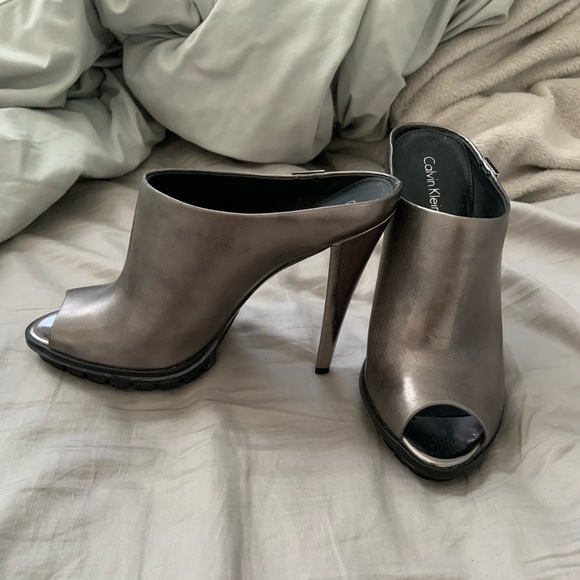 Calvin Klein high heels - Picture 4 of 5